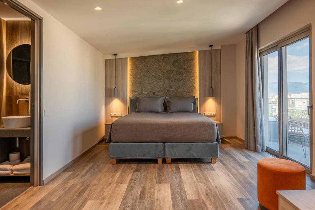 Penthouse Suite with Panoramic View room - Image 3