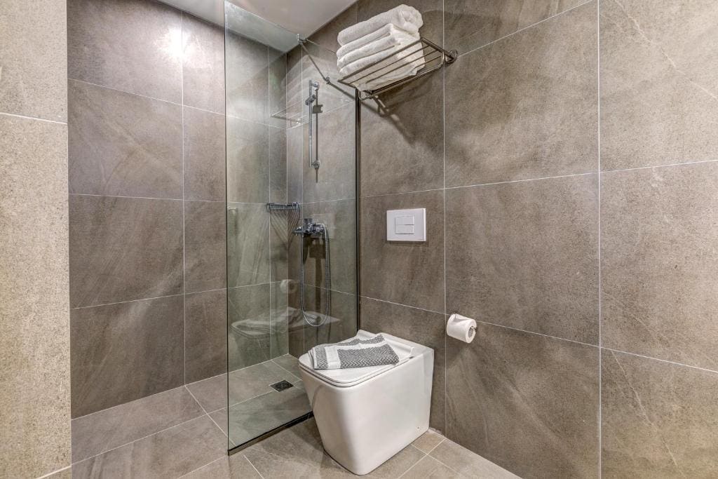 Triple Room with Pool View room - Image 2