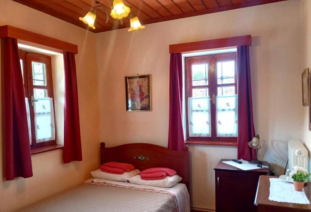 Deluxe Double Room room - Image 3