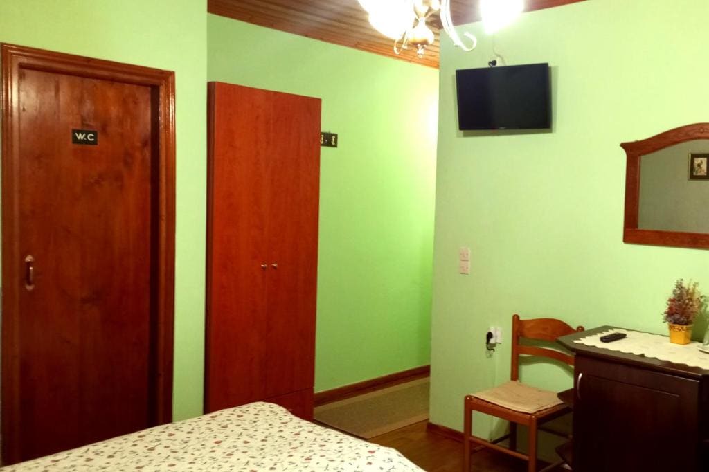 Deluxe Triple Room room - Image 1