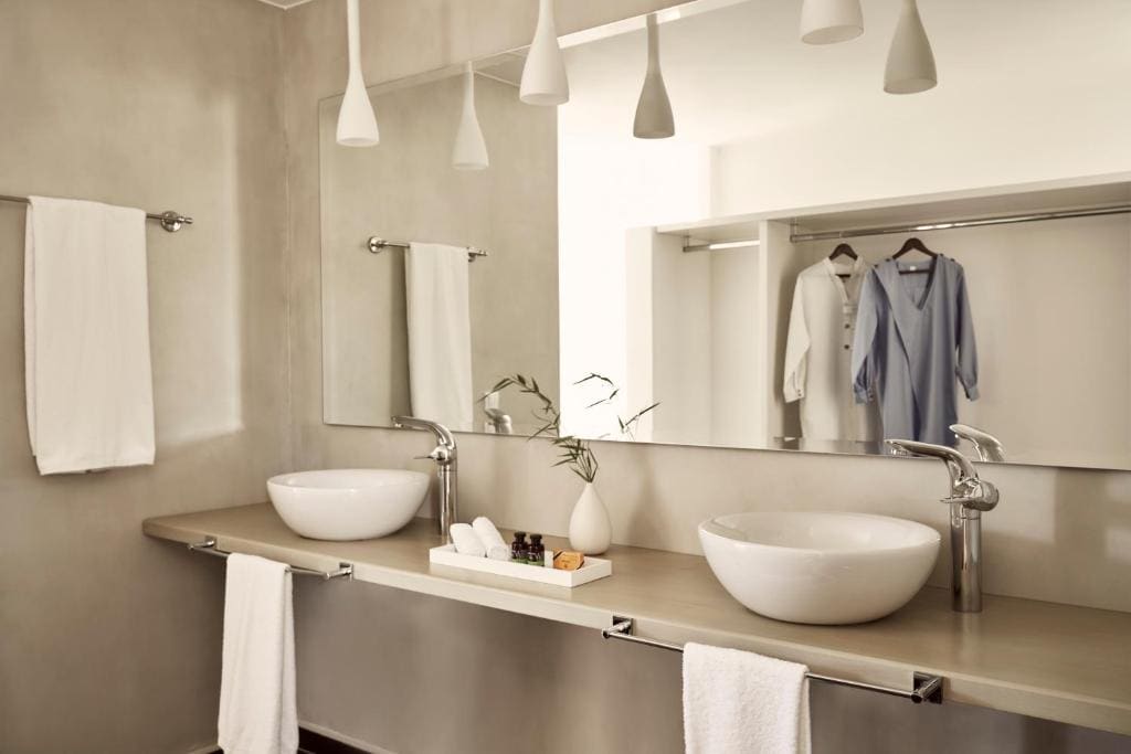 Executive Suite with Private Pool room - Image 3