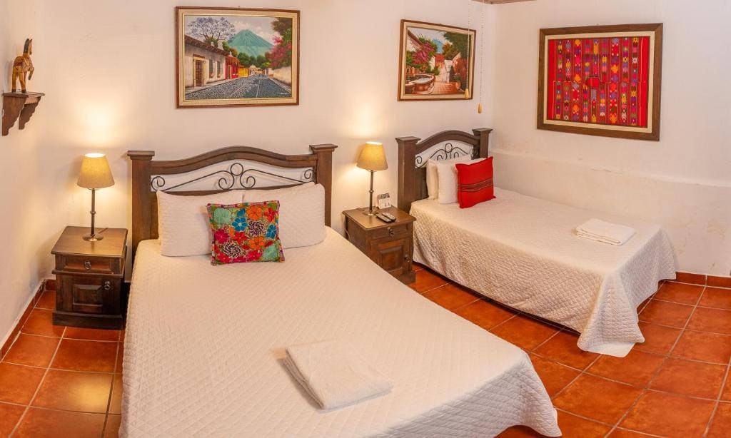 Double Room with Private Bathroom room - Image 2