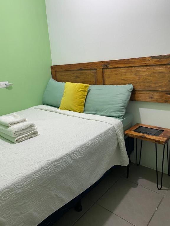 Budget Double Room room - Image 3