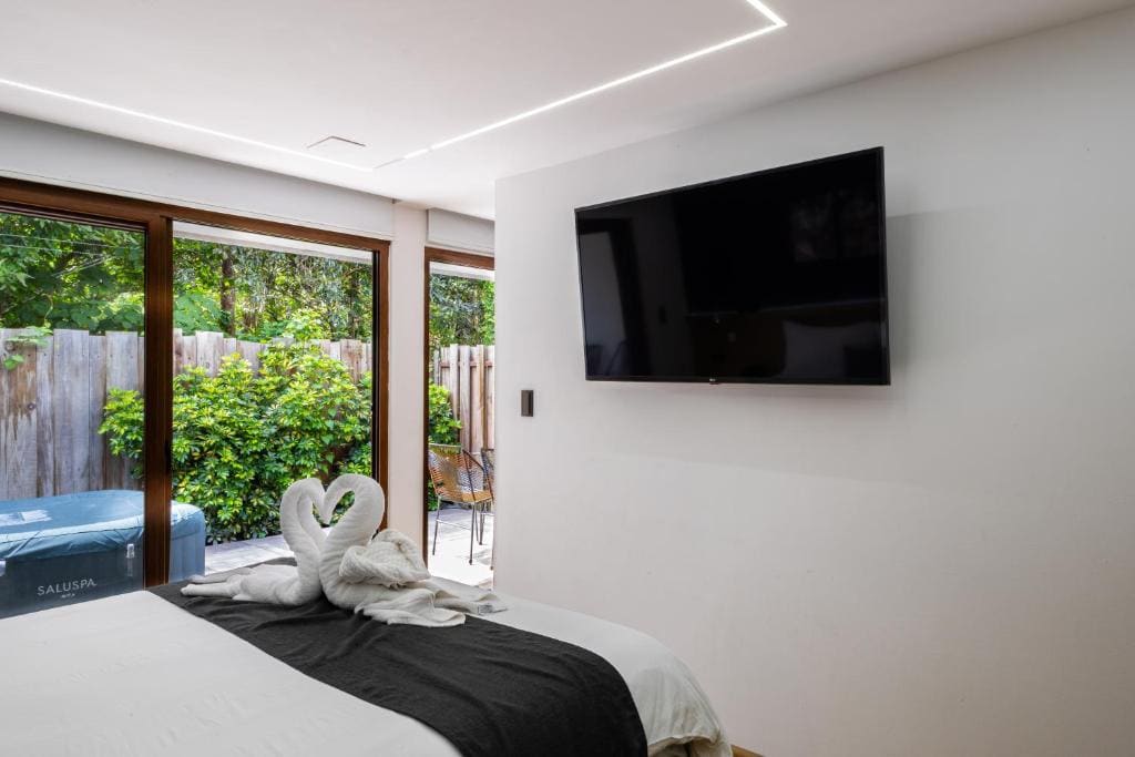 Family Room room - Image 3