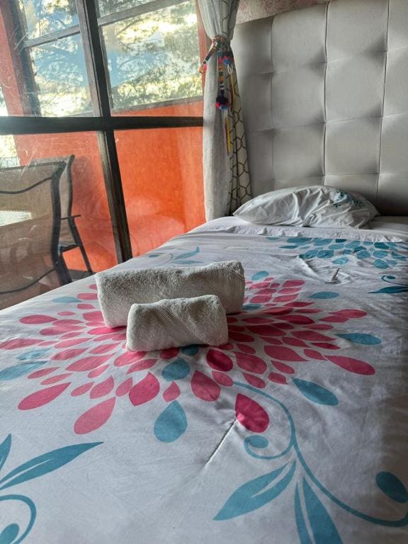 Triple Room with Lake View room - Image 2