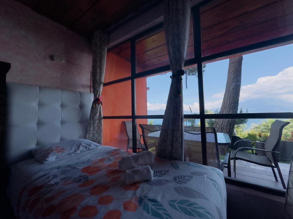 Triple Room with Lake View room - Image 3