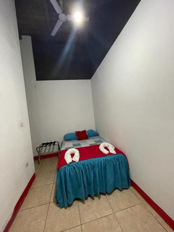 Budget Double Room room - Image 2