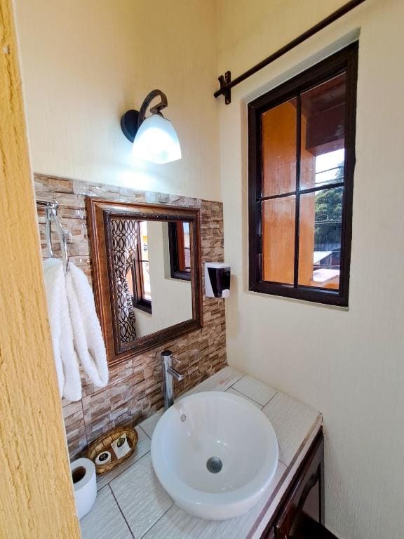 Double Room with Balcony room - Image 2