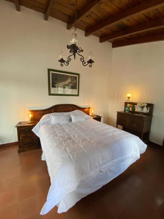 Deluxe Double Room with Bath room - Image 1