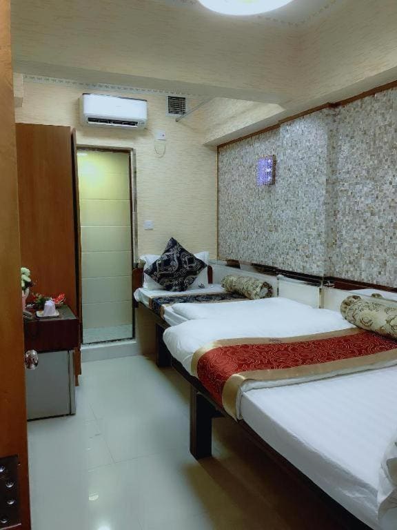 Basic Triple Room room - Image 3