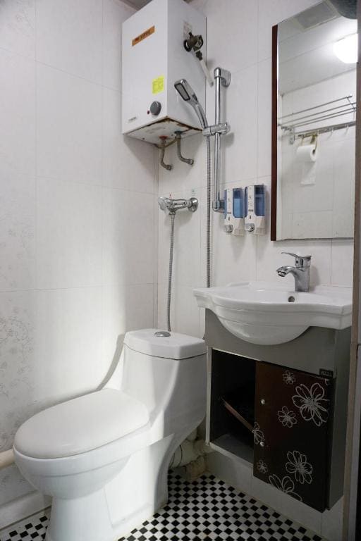 Quadruple Room room - Image 2