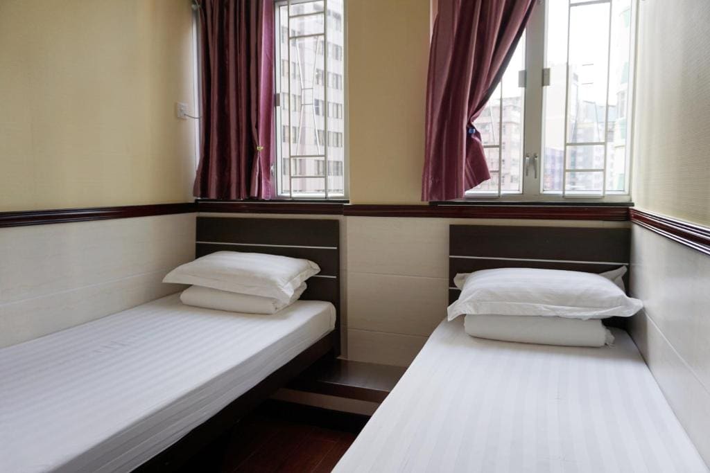 Standard Twin Room room - Image 2