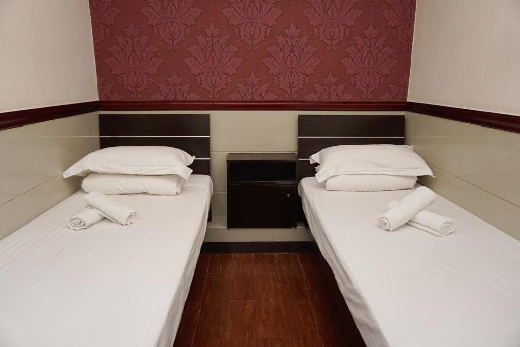 Standard Twin Room room - Image 3