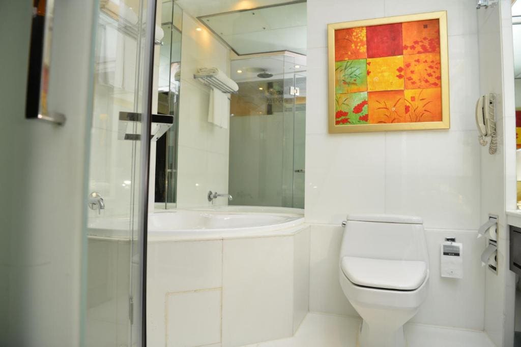 Executive Club Deluxe Room room - Image 2