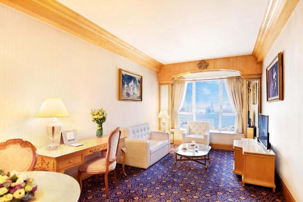Deluxe Suite room - Image 2