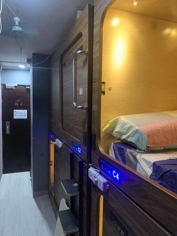 4-Bed Mixed Dormitory Room room - Image 3