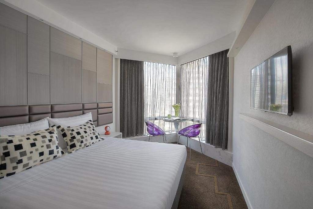 Skyline Double or Twin Room room - Image 3