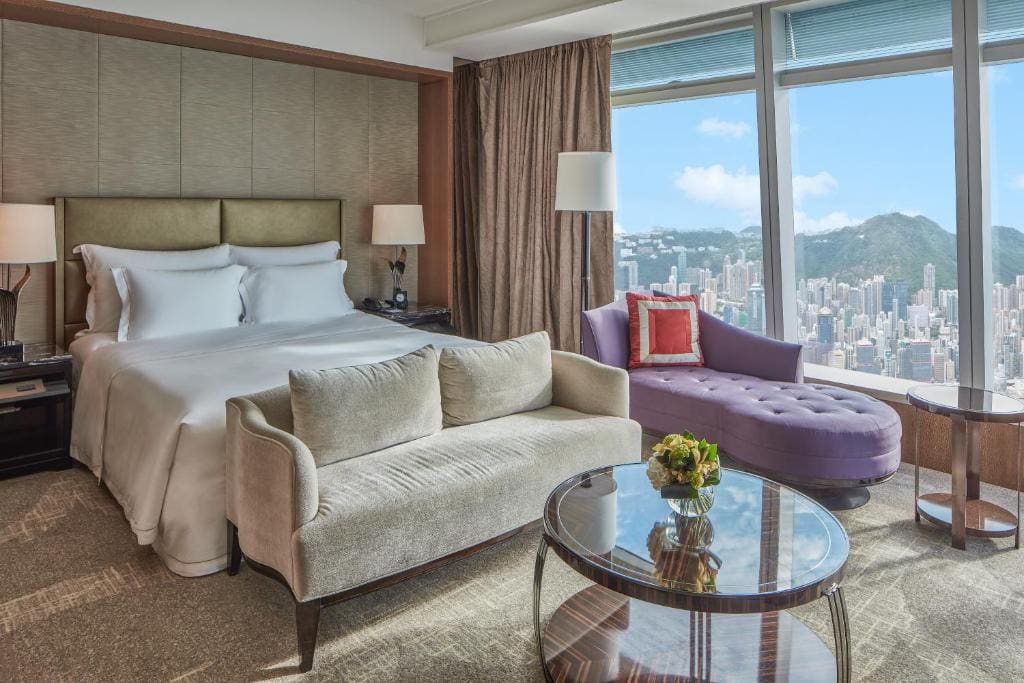 Grand Victoria Harbour with King Bed room - Image 1