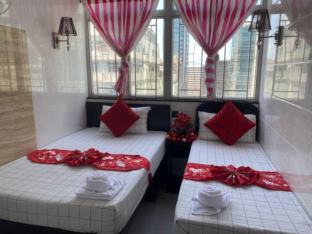 Deluxe King Suite room - Image 3