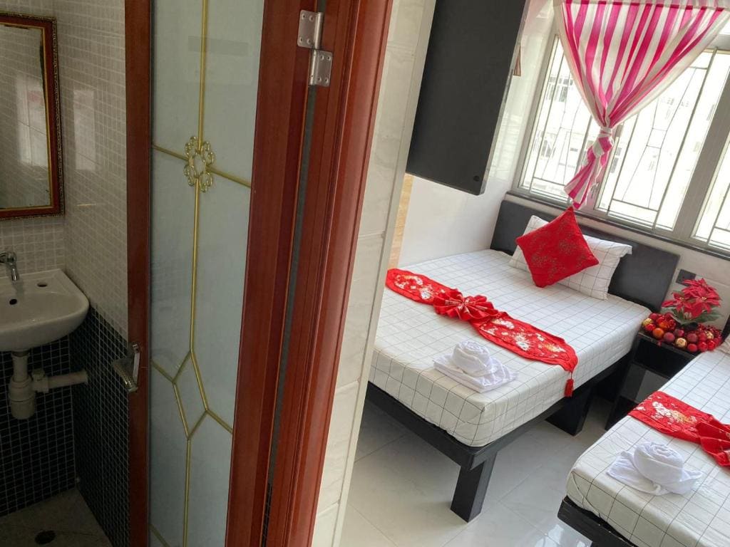 Deluxe King Suite room - Image 2