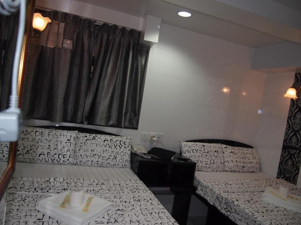Family Room room - Image 3