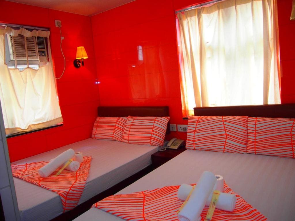 Family Room room - Image 2