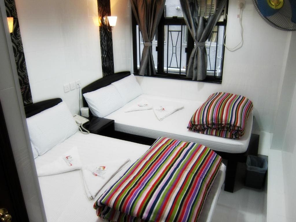 Family Room room - Image 1