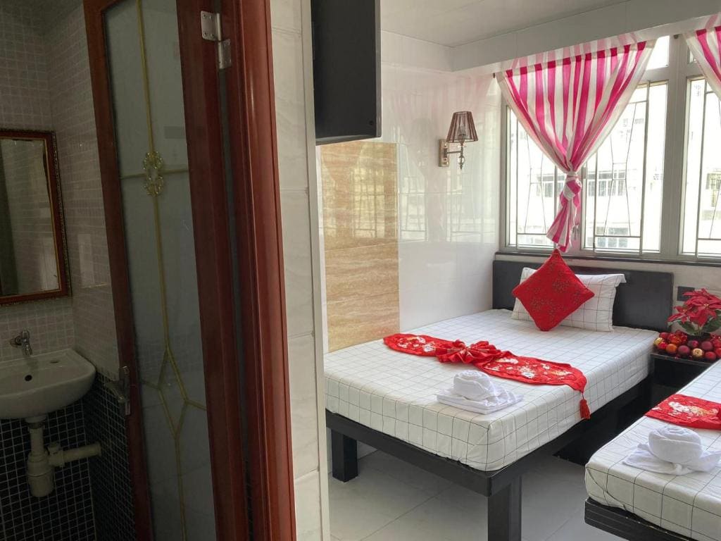 Luxury Triple Room room - Image 3