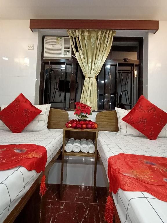 Standard Twin Room room - Image 1