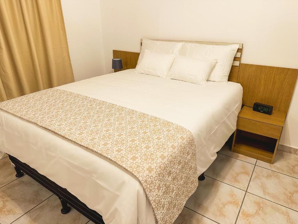 Standard Queen Room room - Image 2