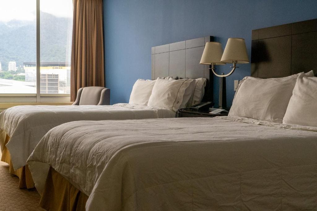 Double Room with Two Double Beds - Non-Smoking room - Image 3