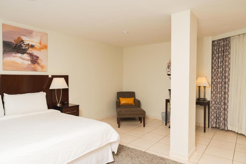 Suite room - Image 1