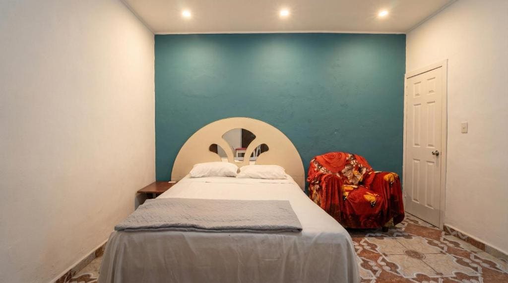 Deluxe Room room - Image 3