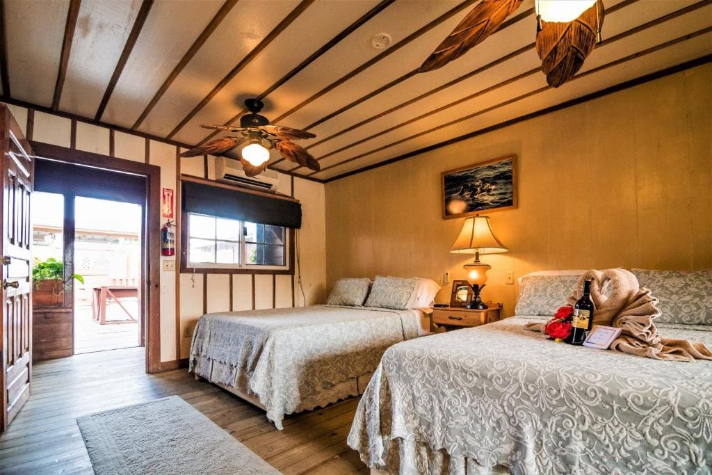 Deluxe Double Room with Balcony and Sea View room - Image 3