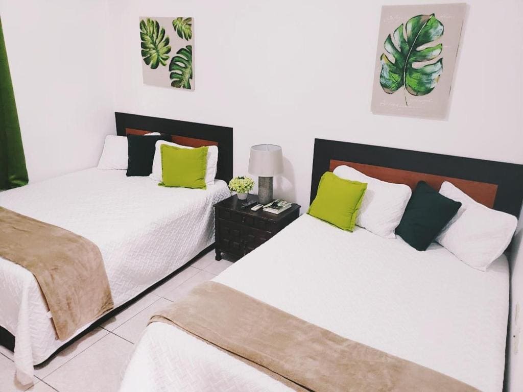 Double Room with Private Bathroom room - Image 3