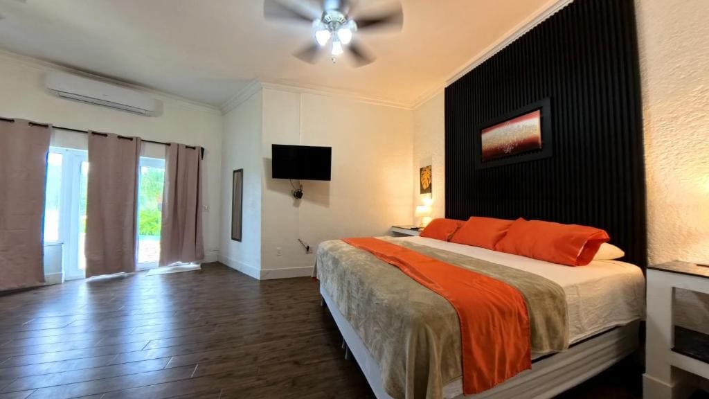 Suite room - Image 1