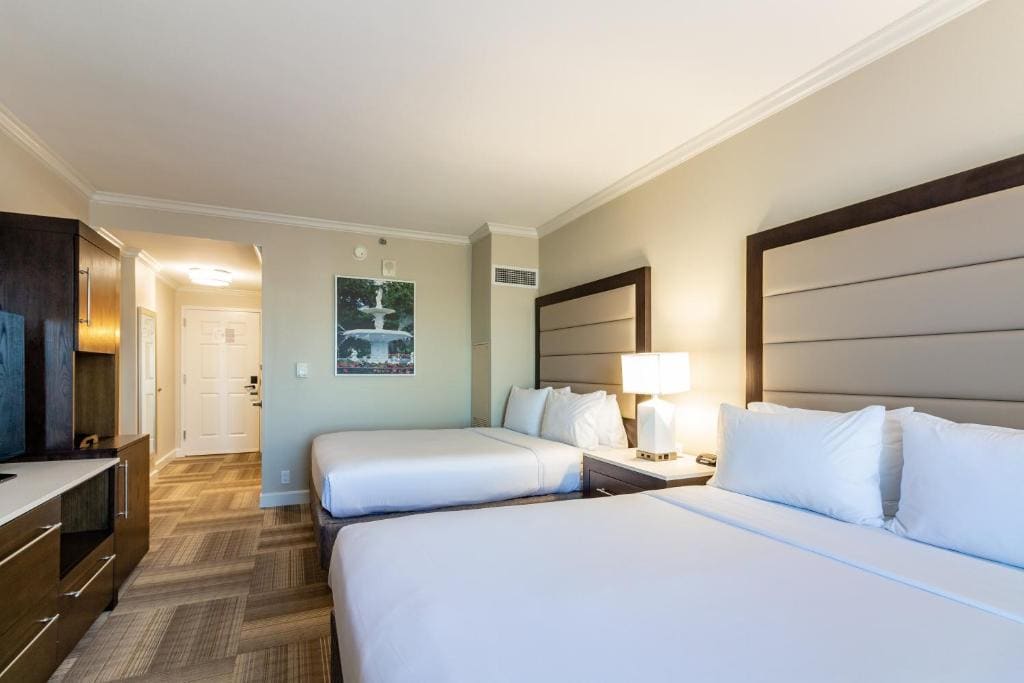 Standard Queen Room with Two Queen Beds room - Image 2