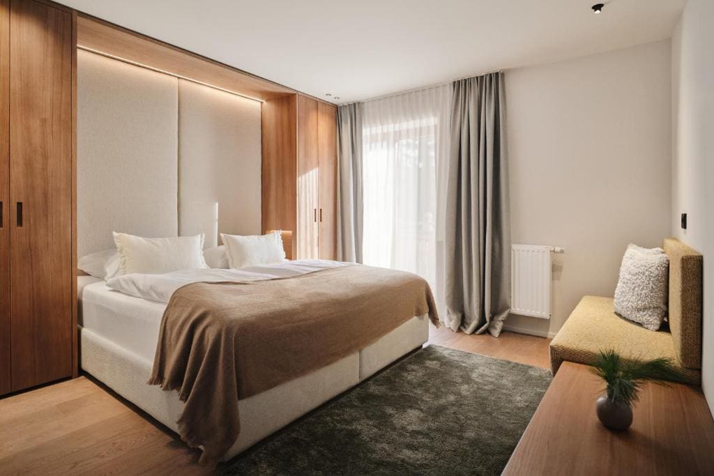 Deluxe Room room - Image 2