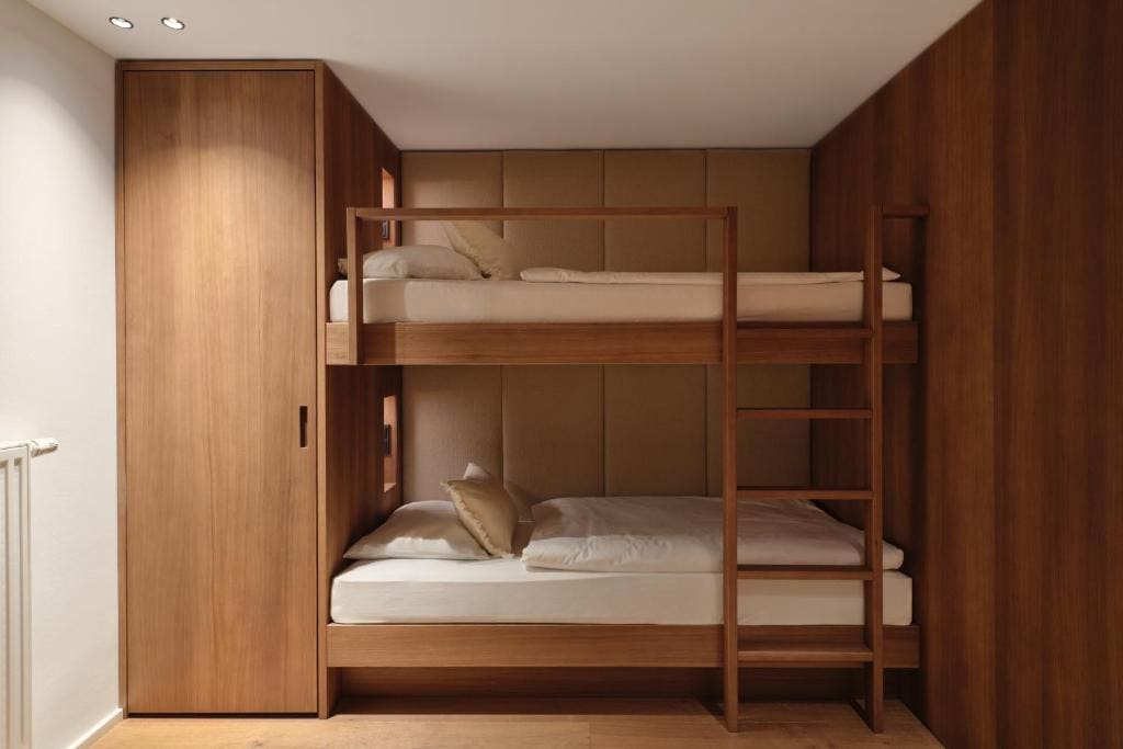 Deluxe Family Suite room - Image 2