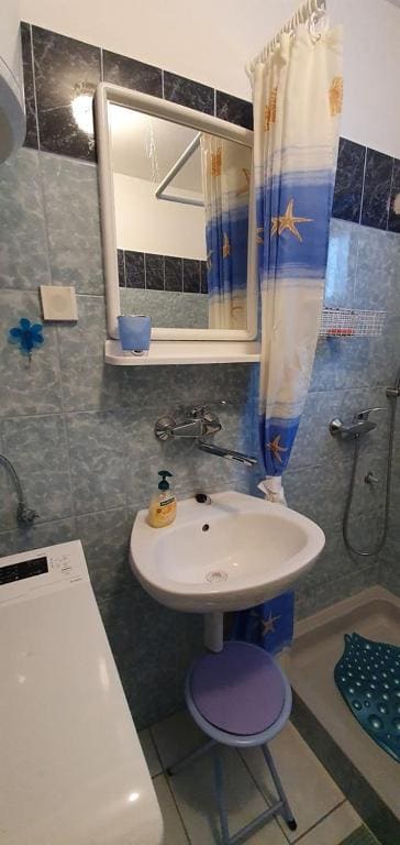 Apartment room - Image 2
