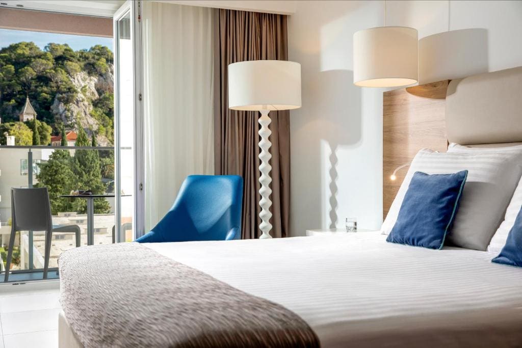 Superior Double Room with Balcony and Partial Sea View room - Image 1