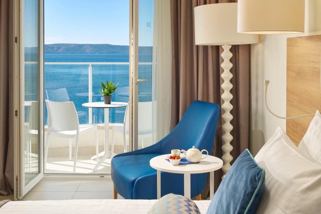 Superior Double Room with Balcony and Sea View room - Image 1