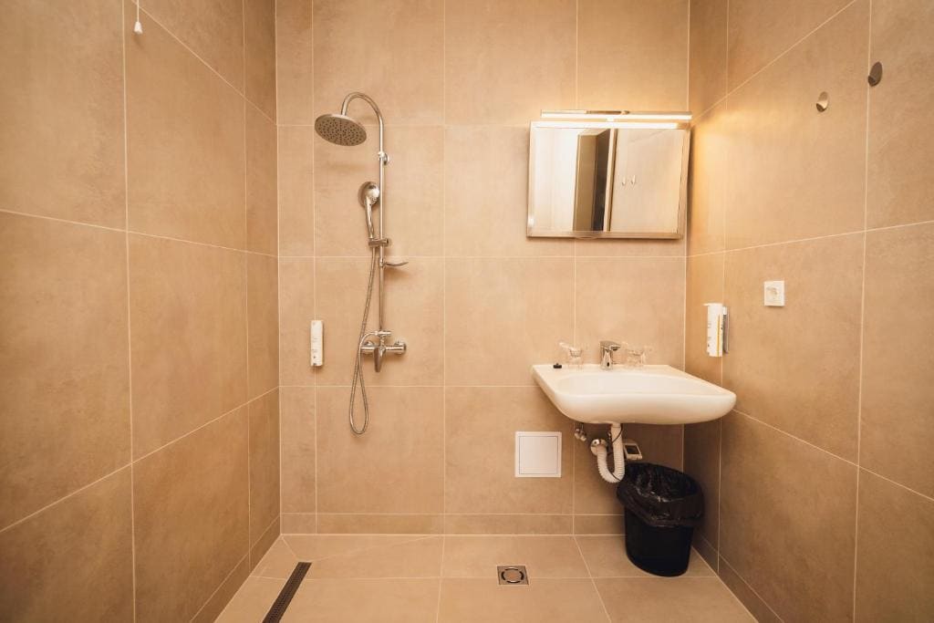 Twin Room - Disability Access room - Image 1
