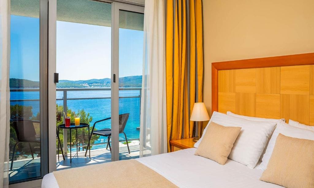 Family Room with Seaside Balcony room - Image 1