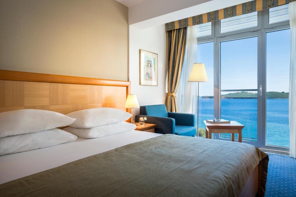 Superior Double Room with Sea View room - Image 1