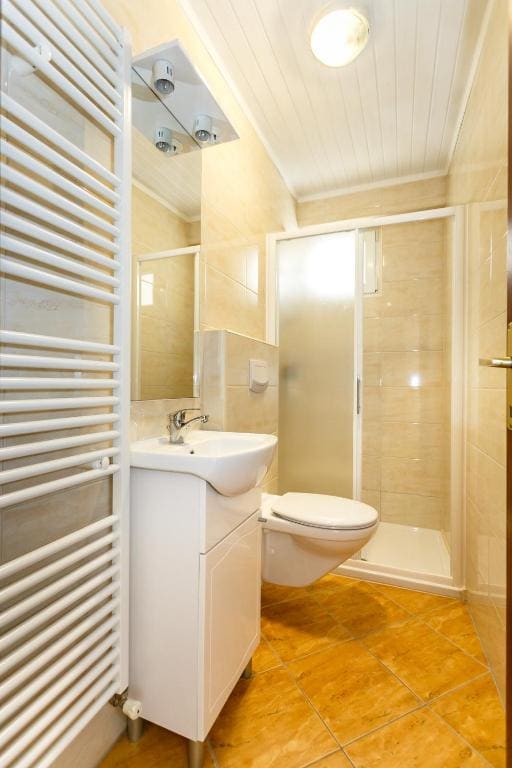 Double Room with Balcony room - Image 3