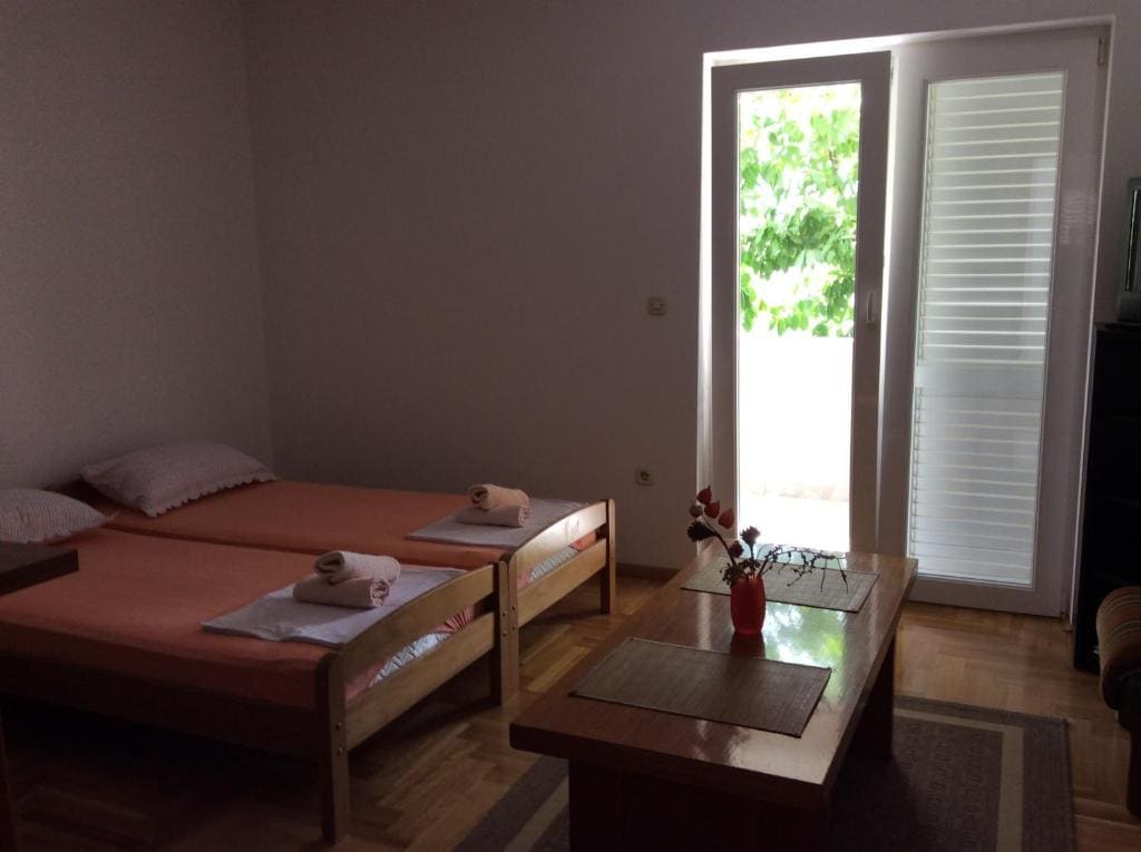 Junior Suite with Balcony room - Image 3