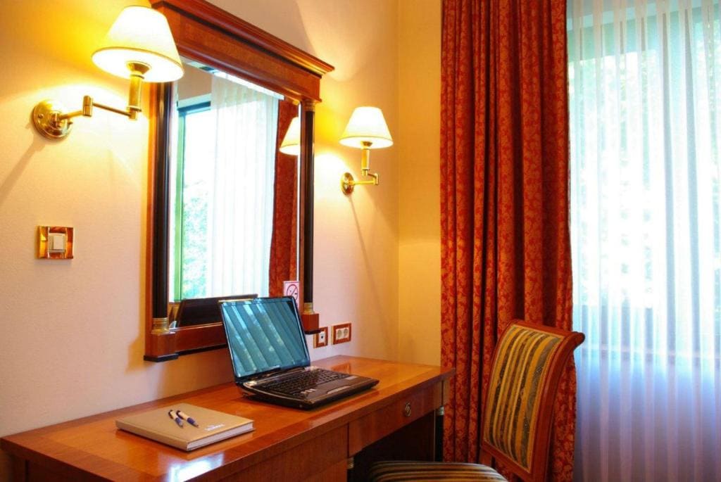 Deluxe Double or Twin Room room - Image 3