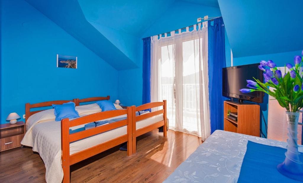 Comfort Double Room with Balcony and Sea View room - Image 2