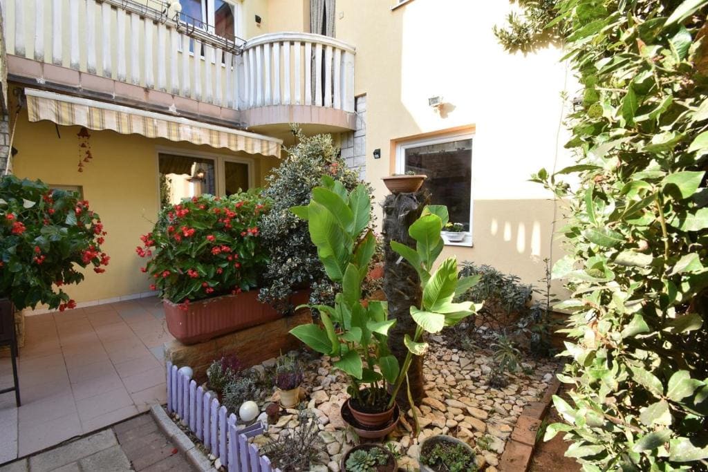 Apartment - Ground Floor room - Image 1